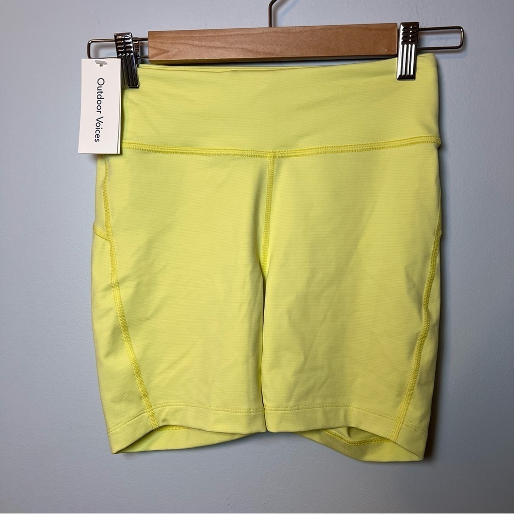 Outdoor Voices Move Free 6” Biker Shorts Women’s S Neon Gecko Yellow NEW!